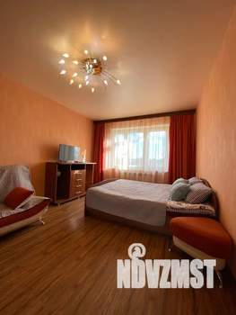 1-к квартира, посуточно, 38м2, 10/10 этаж