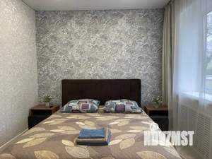 4-к квартира, посуточно, 61м2, 1/5 этаж