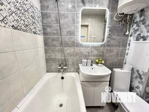 Студия квартира, посуточно, 38м2, 5/9 этаж