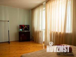 2-к квартира, посуточно, 65м2, 1/1 этаж