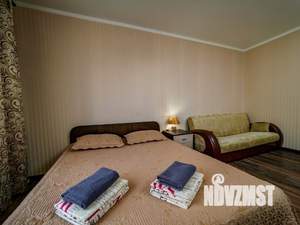 1-к квартира, посуточно, 42м2, 1/1 этаж