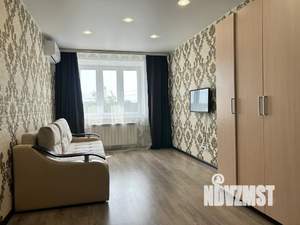 1-к квартира, посуточно, 42м2, 2/10 этаж