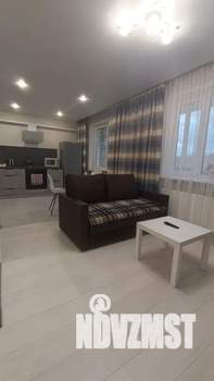 Студия квартира, посуточно, 42м2, 1/10 этаж