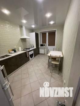 1-к квартира, посуточно, 37м2, 4/10 этаж