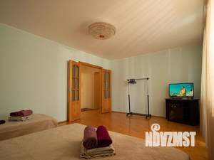 2-к квартира, посуточно, 65м2, 5/10 этаж