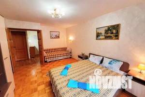 1-к квартира, посуточно, 42м2, 2/10 этаж