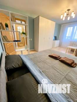 1-к квартира, посуточно, 40м2, 1/9 этаж