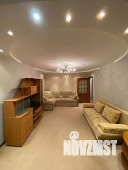 3-к квартира, посуточно, 94м2, 1/9 этаж