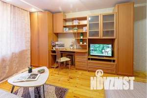 1-к квартира, посуточно, 42м2, 7/10 этаж