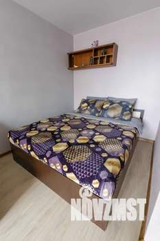 1-к квартира, посуточно, 42м2, 3/10 этаж