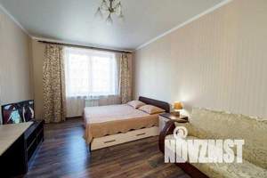 1-к квартира, посуточно, 42м2, 7/10 этаж