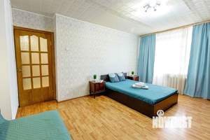 2-к квартира, посуточно, 54м2, 1/1 этаж