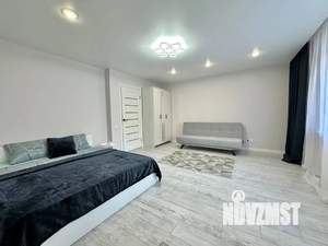 2-к квартира, посуточно, 66м2, 1/10 этаж