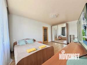 1-к квартира, посуточно, 38м2, 10/10 этаж