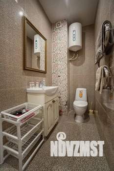 Студия квартира, посуточно, 48м2, 1/5 этаж