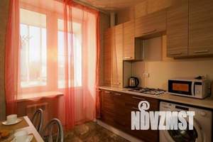 1-к квартира, посуточно, 42м2, 3/10 этаж