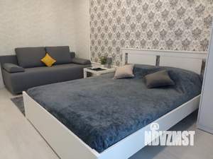 1-к квартира, посуточно, 42м2, 3/10 этаж