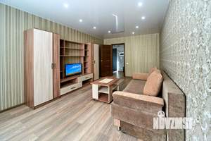 1-к квартира, посуточно, 44м2, 1/1 этаж