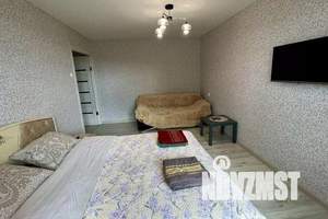 1-к квартира, посуточно, 42м2, 8/10 этаж