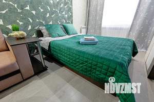 1-к квартира, посуточно, 42м2, 1/10 этаж