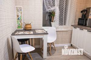 2-к квартира, посуточно, 40м2, 1/3 этаж