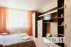 1-к квартира, посуточно, 42м2, 2/10 этаж