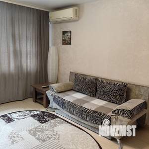 1-к квартира, посуточно, 47м2, 1/10 этаж