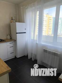 1-к квартира, посуточно, 40м2, 4/10 этаж