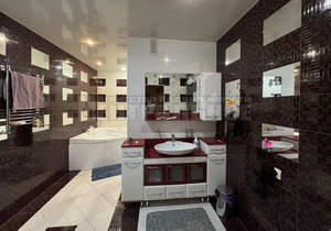 5-к квартира, на длительный срок, 158м2, 5/5 этаж