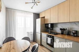 1-к квартира, посуточно, 40м2, 3/3 этаж