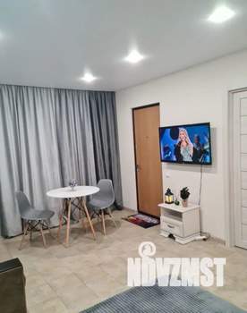 Студия квартира, посуточно, 35м2, 1/2 этаж