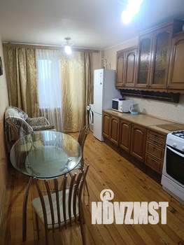 1-к квартира, посуточно, 42м2, 7/10 этаж