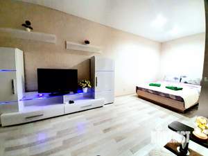 1-к квартира, посуточно, 43м2, 1/1 этаж