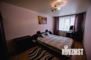 3-к квартира, посуточно, 99м2, 1/10 этаж