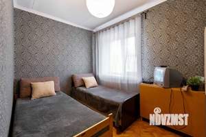 3-к квартира, посуточно, 46м2, 1/1 этаж