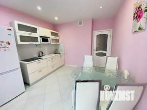 1-к квартира, посуточно, 46м2, 2/19 этаж