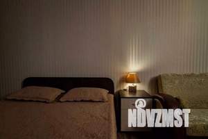 1-к квартира, посуточно, 42м2, 7/10 этаж