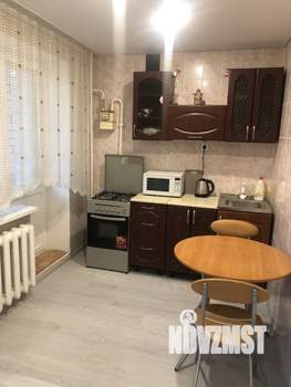 Студия квартира, посуточно, 38м2, 4/9 этаж