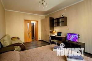 1-к квартира, посуточно, 42м2, 7/10 этаж