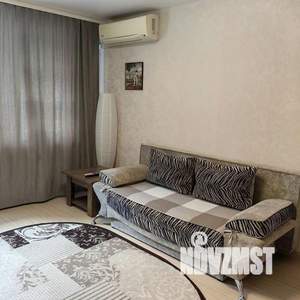 1-к квартира, посуточно, 43м2, 1/1 этаж