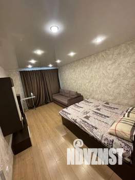 1-к квартира, посуточно, 37м2, 4/10 этаж