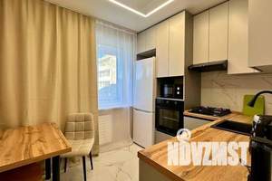 1-к квартира, посуточно, 42м2, 7/9 этаж