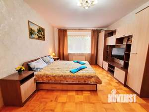 1-к квартира, посуточно, 42м2, 1/1 этаж