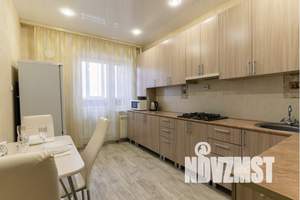 1-к квартира, посуточно, 42м2, 4/8 этаж