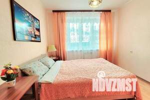 2-к квартира, посуточно, 60м2, 8/10 этаж