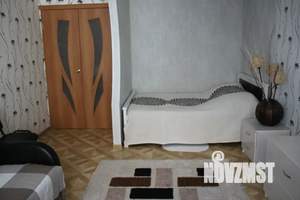 1-к квартира, посуточно, 43м2, 4/10 этаж