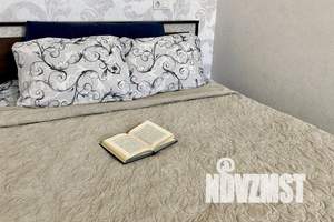 1-к квартира, посуточно, 42м2, 2/10 этаж