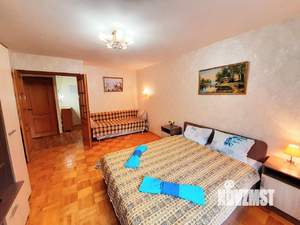 1-к квартира, посуточно, 42м2, 1/1 этаж