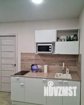 Студия квартира, посуточно, 35м2, 1/2 этаж