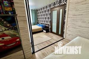 1-к квартира, посуточно, 42м2, 4/10 этаж